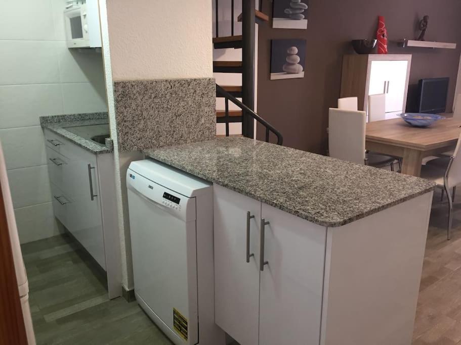 Апартаменти Atico-Duplex En Urb. Penismar En 1ª Linea De Playa Пеніскола Екстер'єр фото